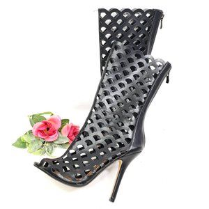 HeartSoul Lattice Cutout Boots New, 7.5